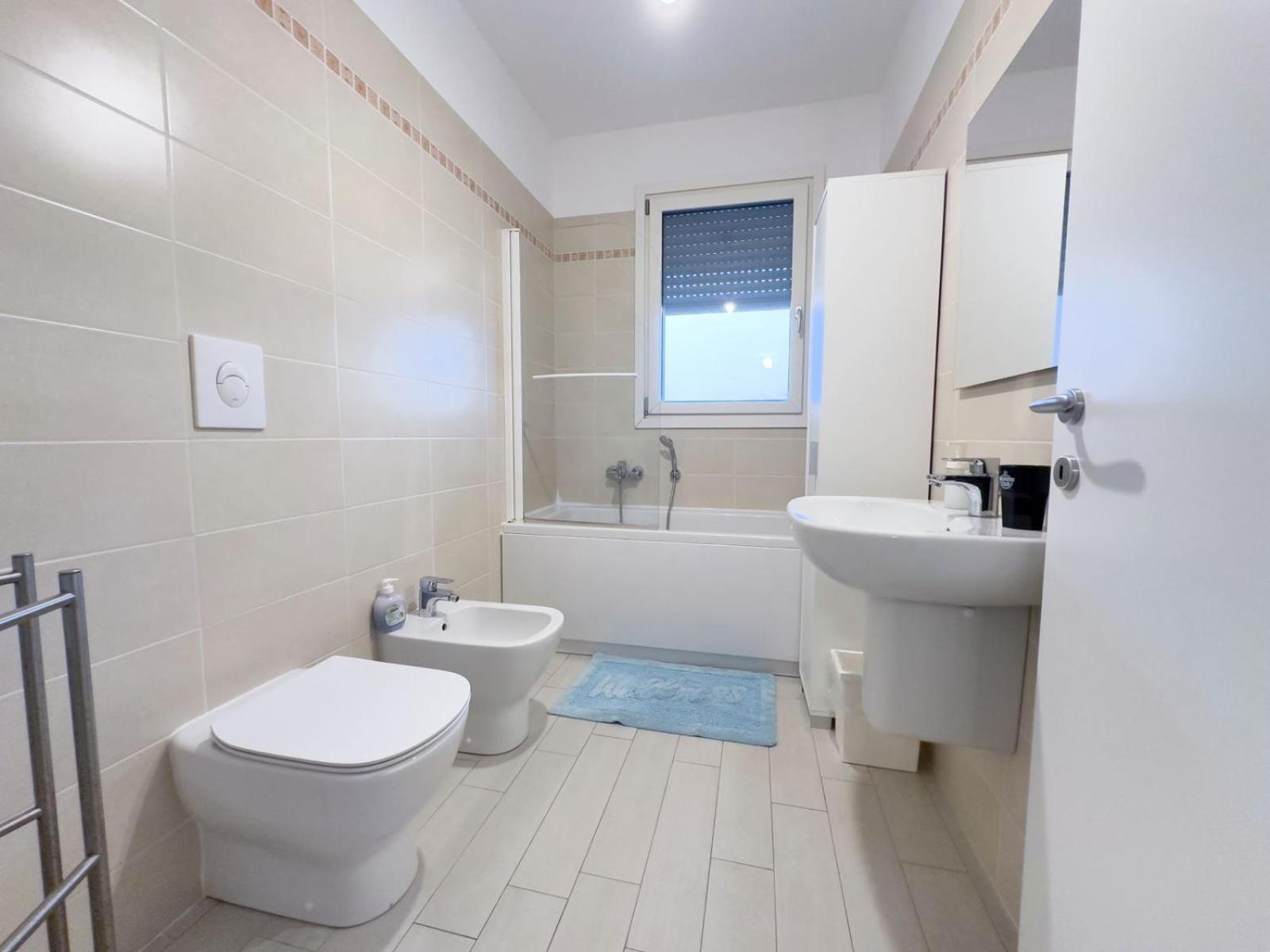 Luxury 3 Bedroom Apartment 100 Mq Next To Rho Fiera And San Siro Milan Bagian luar foto