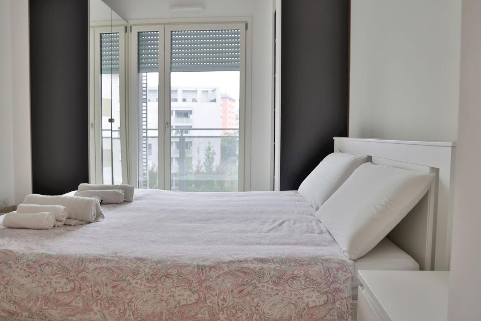Luxury 3 Bedroom Apartment 100 Mq Next To Rho Fiera And San Siro Milan Bagian luar foto